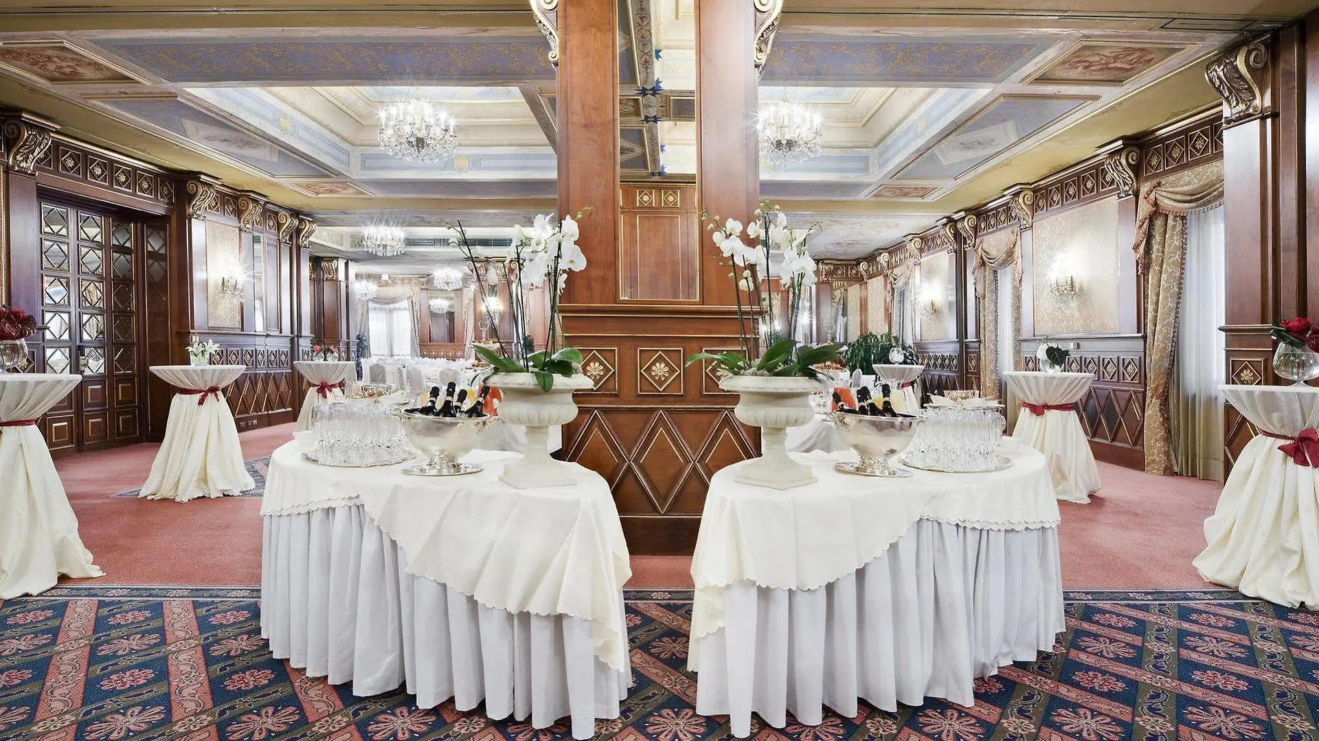 Hotel Principe Di Savoia - Dorchester Collection Milán 5*,  Italia